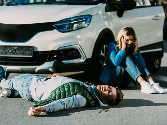 Legal team consulting with medical experts about DUI pedestrian fatality in Gilbert